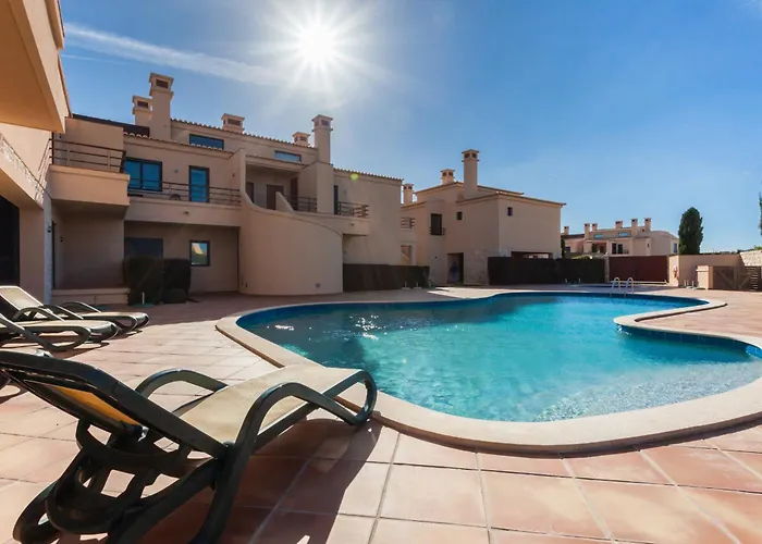 Coolhouses Algarve, 2 Bed Elegant Flat, Private Pool & Garden, Facilities, Mar Da 19 *