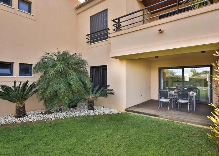 Coolhouses Algarve, 2 Bed Elegant Flat, Private Pool & Garden, Facilities, Mar Da 19 *