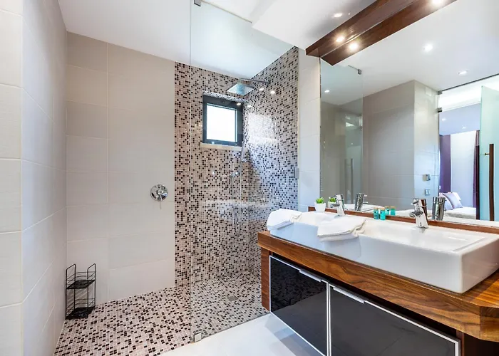 아파트 Coolhouses Algarve, 2 Bed Elegant Flat, Private Pool & Garden, Facilities, Mar Da 19 Senhora da Luz