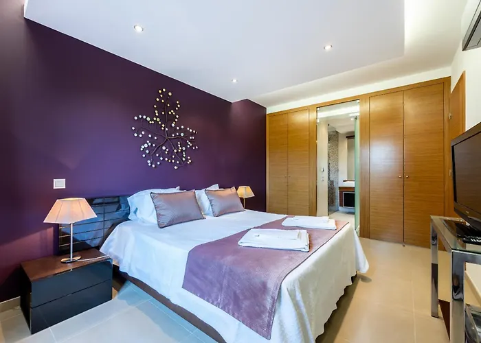 Coolhouses Algarve, 2 Bed Elegant Flat, Private Pool & Garden, Facilities, Mar Da 19 Senhora da Luz