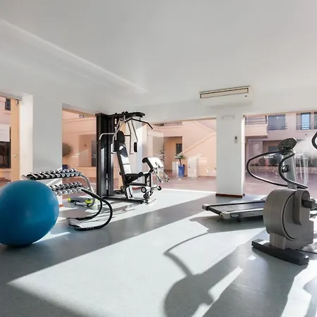 Coolhouses Algarve, 2 Bed Elegant Flat, Private Pool & Garden, Facilities, Mar Da 19 * Praia Da Luz