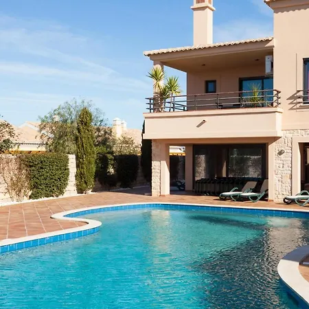 Coolhouses Algarve, 2 Bed Elegant Flat, Private Pool & Garden, Facilities, Mar Da 19 Apartment