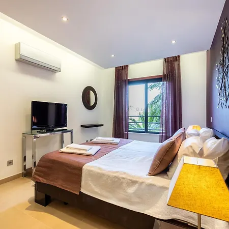 شقة Coolhouses Algarve, 2 Bed Elegant Flat, Private Pool & Garden, Facilities, Mar Da 19